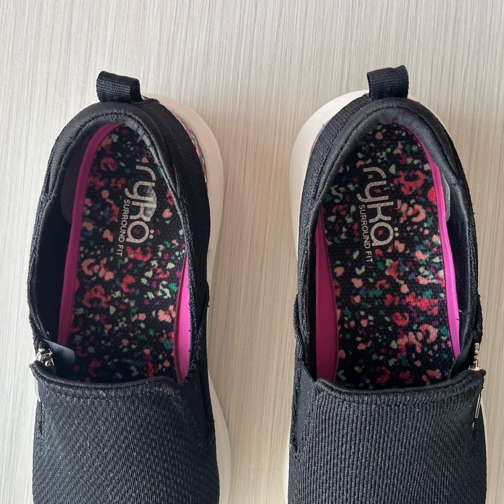 Slip ons - Picture 7 of 15